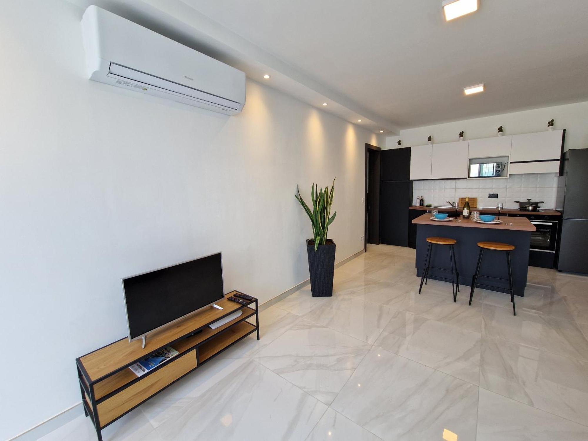 Sea View New Penthouse Terrace & Garage Parking 公寓